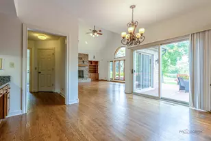 5420 Belmont Ct, Libertyville, IL 60048 - Photo 31