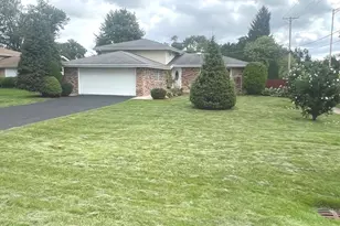 10257 S 82nd Ct, Palos Hills, IL 60465 - Photo 3