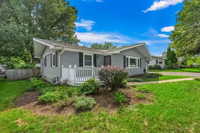 326 Farview Drive, North Aurora, IL 60542 - Photo 3