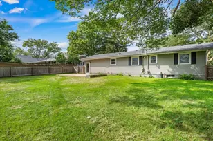 326 Farview Dr, North Aurora, IL 60542 - Photo 39