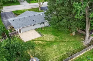 326 Farview Dr, North Aurora, IL 60542 - Photo 43