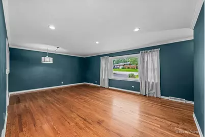 326 Farview Drive, North Aurora, IL 60542 - Photo 9