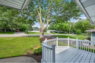 326 Farview Drive, North Aurora, IL 60542 - Photo 5