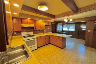 335 N Washington St, Tiskilwa, IL 61368 - Photo 7