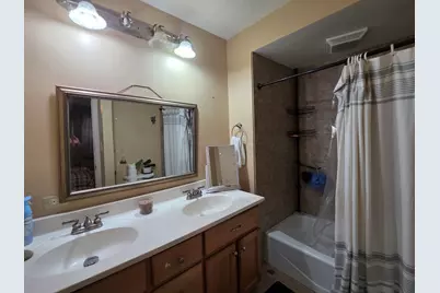 605 E Maple Avenue, Mundelein, IL 60060 - Photo 15