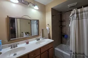 605 E Maple Ave, Mundelein, IL 60060 - Photo 15