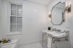 73 E Elm St, Chicago, IL 60611 - Photo 11