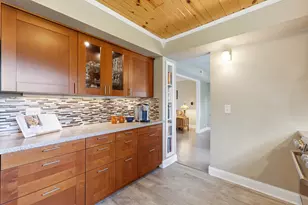 969 E Castlewood Ln, Bartlett, IL 60103 - Photo 13