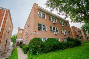 2724 W Berwyn Ave, Chicago, IL 60625 - Photo 1