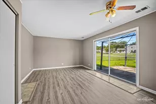 1194 Windsor Ln, Hanover Park, IL 60133 - Photo 7
