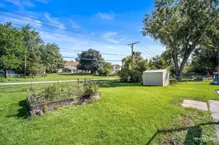 1194 Windsor Ln, Hanover Park, IL 60133 - Photo 23