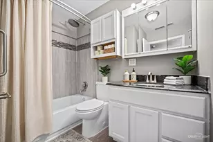 1194 Windsor Ln, Hanover Park, IL 60133 - Photo 19