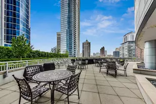 1201 S Prairie Ave, Chicago, IL 60605 - Photo 17