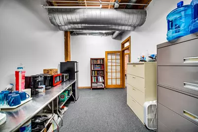 566 W Lake Street, Chicago, IL 60661 - Photo 17