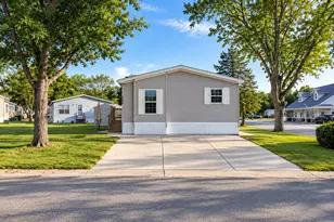 250 Sandalwood St, Portage, IN 46368 - Photo 3