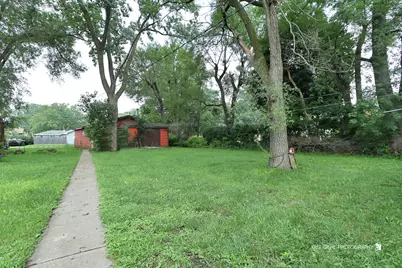 1924 Bethesda Boulevard, Zion, IL 60099 - Photo 15