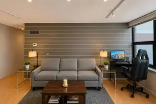 3660 N Lake Shore Dr, Chicago, IL 60613 - Photo 11