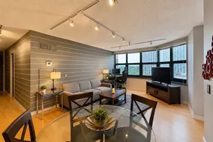 3660 N Lake Shore Dr, Chicago, IL 60613 - Photo 5