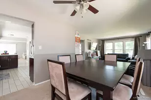 1415 Churchill Rd, Schaumburg, IL 60195 - Photo 7