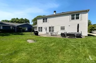 1415 Churchill Rd, Schaumburg, IL 60195 - Photo 25