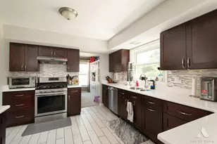 1415 Churchill Rd, Schaumburg, IL 60195 - Photo 9