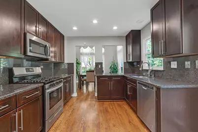585 Marseilles Circle, Buffalo Grove, IL 60089 - Photo 7