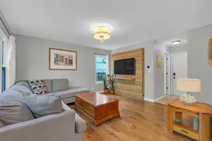 585 Marseilles Cir, Buffalo Grove, IL 60089 - Photo 11