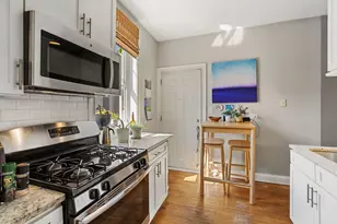 6454 N Bosworth Ave, Chicago, IL 60626 - Photo 9
