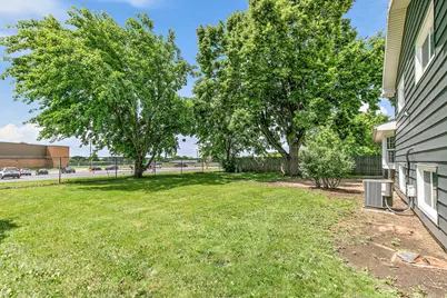 619 Dartmoor Drive, Crystal Lake, IL 60014 - Photo 29