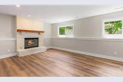 619 Dartmoor Drive, Crystal Lake, IL 60014 - Photo 15