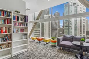 8 E Randolph St, Chicago, IL 60601 - Photo 11