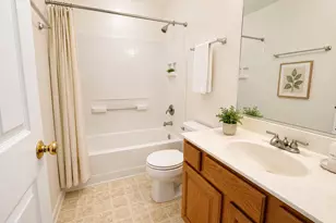 2028 Cypress Ct, Glendale Heights, IL 60139 - Photo 11