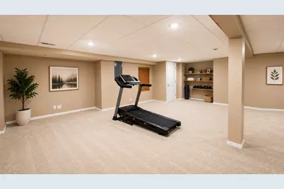 2028 Cypress Court, Glendale Heights, IL 60139 - Photo 15