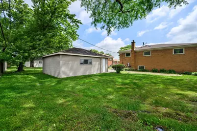 9414 Ozanam Avenue, Morton Grove, IL 60053 - Photo 23