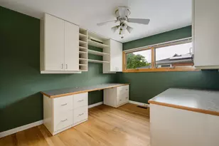9414 Ozanam Ave, Morton Grove, IL 60053 - Photo 15