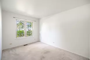 625 Sutton Ct, Wheeling, IL 60090 - Photo 15