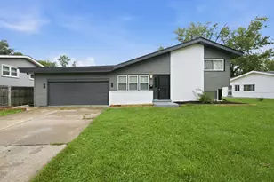 577 Ranger Dr, Chicago Heights, IL 60411 - Photo 1