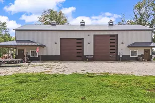652 E Summer St, Paxton, IL 60957 - Photo 3