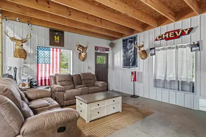 652 E Summer Street, Paxton, IL 60957 - Photo 37