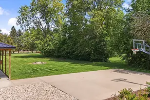 652 E Summer St, Paxton, IL 60957 - Photo 43