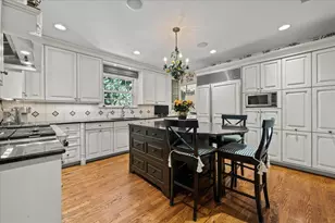 251 Oakland Dr, Highland Park, IL 60035 - Photo 7