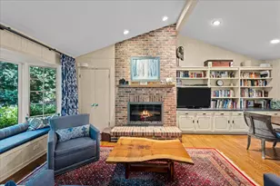 251 Oakland Dr, Highland Park, IL 60035 - Photo 13