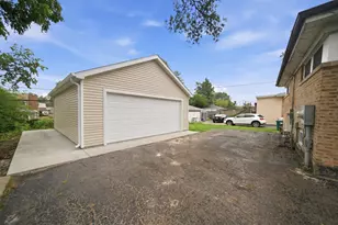 1327 S Wolf Rd, Hillside, IL 60162 - Photo 23