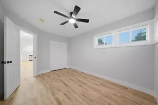 1327 S Wolf Rd, Hillside, IL 60162 - Photo 15