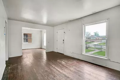 12908 S Wallace Street, Chicago, IL 60628 - Photo 5