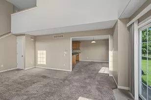 4618 Copper Ridge Rd, Champaign, IL 61822 - Photo 9