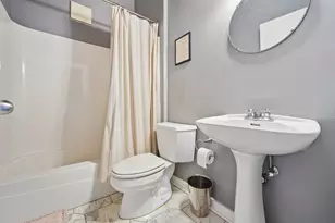 1725 W North Ave, Chicago, IL 60622 - Photo 11