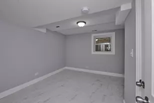 6322 N Francisco Ave, Chicago, IL 60659 - Photo 7