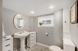 693 S Spring Rd, Elmhurst, IL 60126 - Photo 21