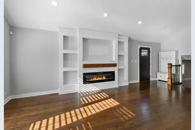 10633 S Whipple Street, Chicago, IL 60655 - Photo 9